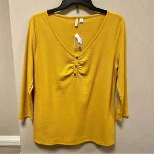 Cato Sz M Mustard Yellow Waffle Knit Top NWT
